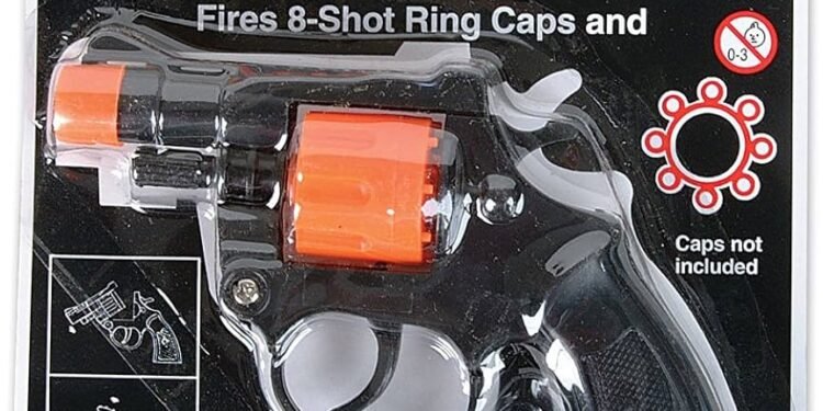 Soo boy, 14, charged with pointing cap gun at police