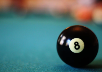 London man accused of hitting restaurant employee with pool ball
